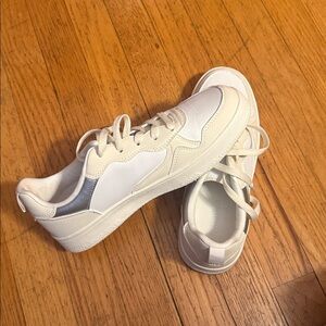 DREAM PAIRS Women’s Lace-Up Walking Skateboard low-Top PU Leather 8.5 White EUC
